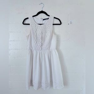 Doe & Rae white lace sleeveless dress